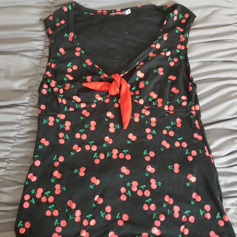 Pin up style shirt